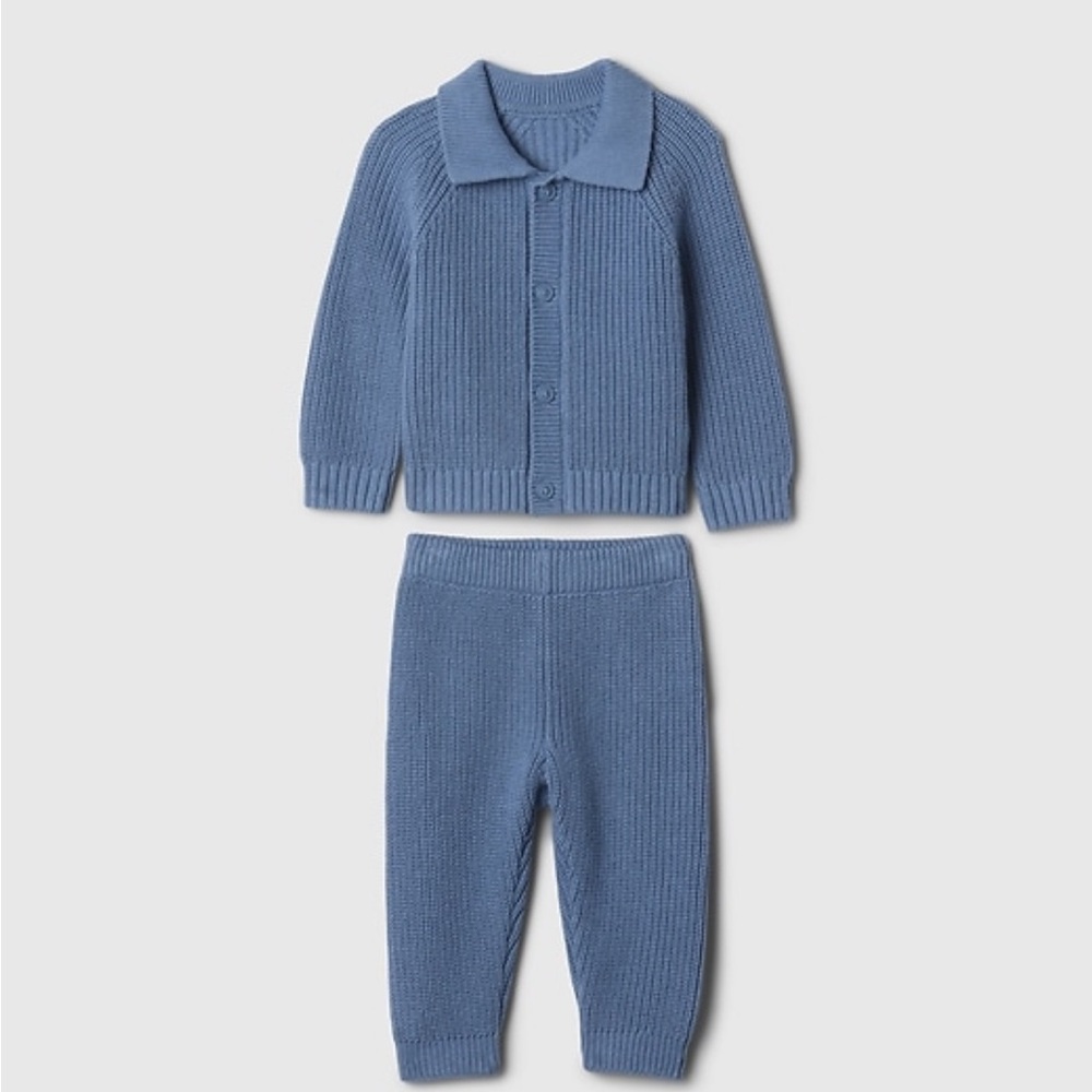 GAP Baby Sweater Set. cornflower blue Knit Baby Sweater and Pants Set - LIKE NEW